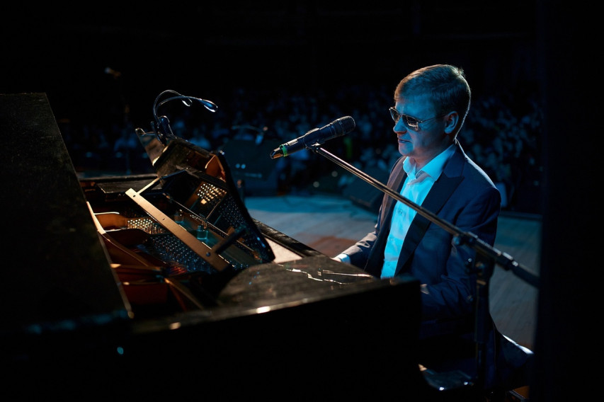 Фотография  для Олег Аккуратов