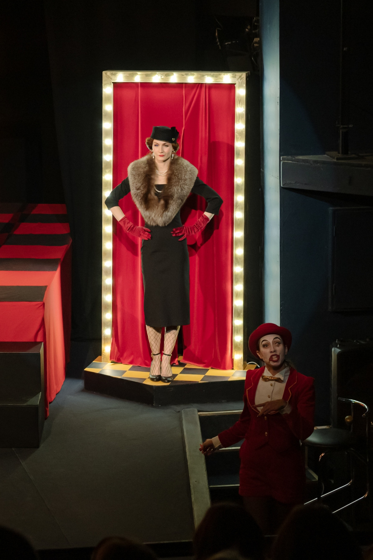 Фотография  для Новогодний серпантин. Настоящий детектив