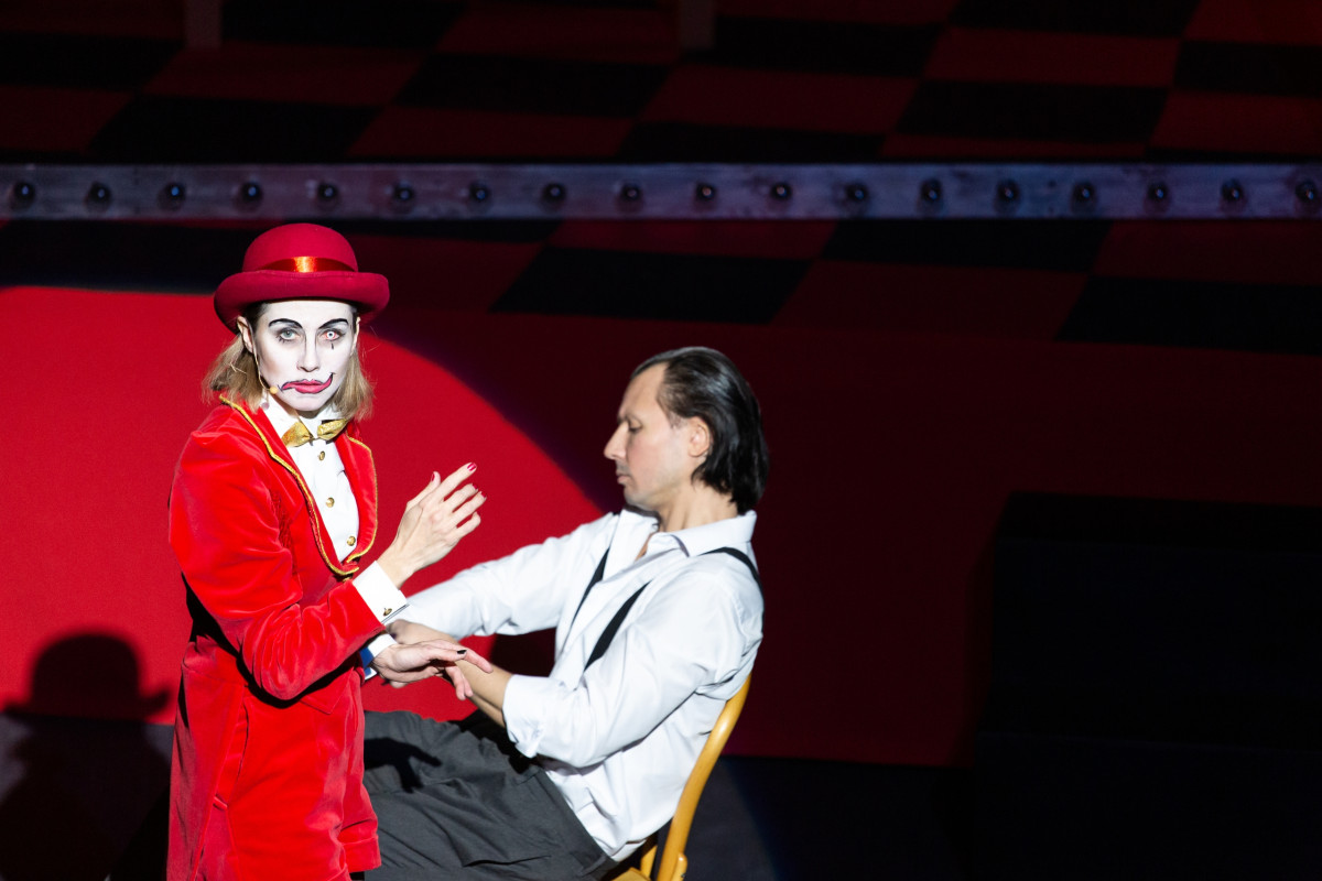 Фотография  для Новогодний серпантин. Настоящий детектив