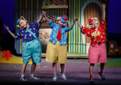 Три поросёнка