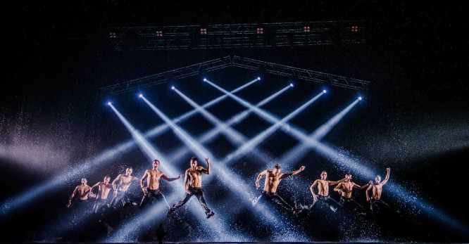 Фотография  для Шоу под дождём V. Признание в любви