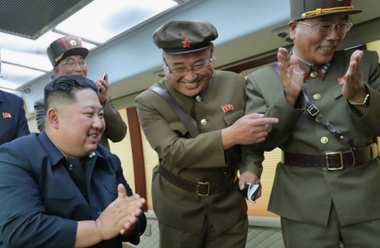 Дурно пахнущий привет от Ким Чен Ына получили в Южной Корее — воздушные шары принесли туда самые непотребные вещи