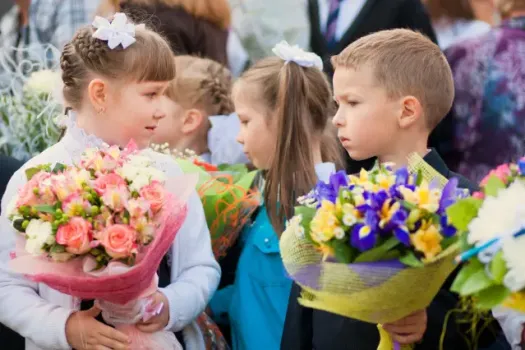 В Югре вырастут цены на букеты цветов перед началом учебного года