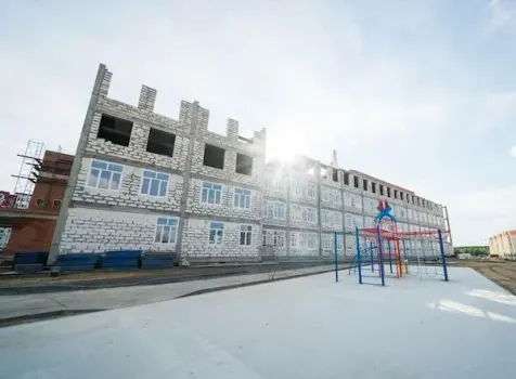 В Сургуте уже в третий раз пытаются построить школу на 1500 учеников