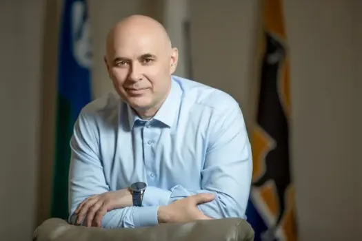 Суд в ХМАО продлил домашний арест экс-мэру Сургута Андрею Филатову