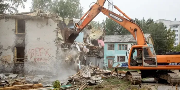 В Сургуте снесен последний ветхий дом в микрорайоне «Строитель»