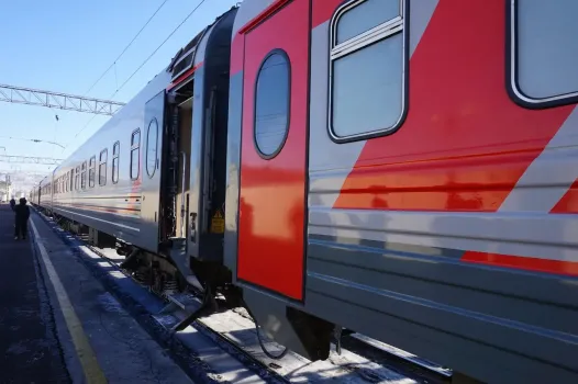 Теперь придется уступить: Россиянам объявили о новых правилах проезда в поездах с сентября — к чему готовиться