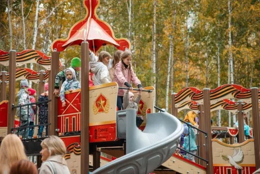 В Нижневартовске после обновления открыли парк Победы