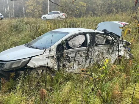 В ХМАО на трассе смерти КАМАЗ врезался в легковушку, есть погибшие