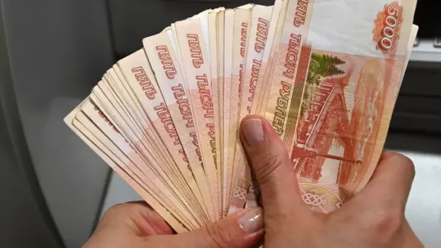 Группировка из Югры лишила пенсионеров 1,5 млн рублей