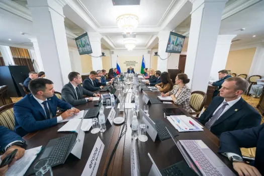 Бюджет Югры: сокращение расходов на 13,8 млрд при сохранении соцвыплат