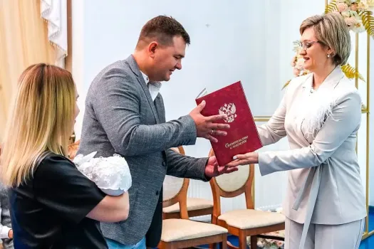 В Ханты-Мансийске появилась еще одна многодетная семья