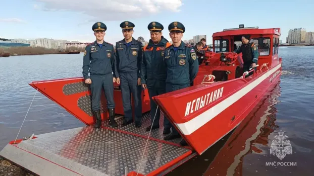 Спасатели Нижневартовска получили новый высокоскоростной катер