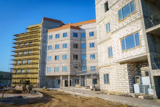 В ХМАО перенесли сроки завершения строительства четырех больниц