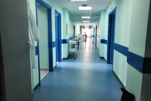 В югорской больнице запретили посещать пациентов