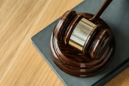 Жительницу Югры осудили на 8 лет колонии за убийство друга ножом