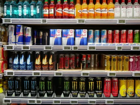 В Югре меняют систему контроля за продажей энергетиков