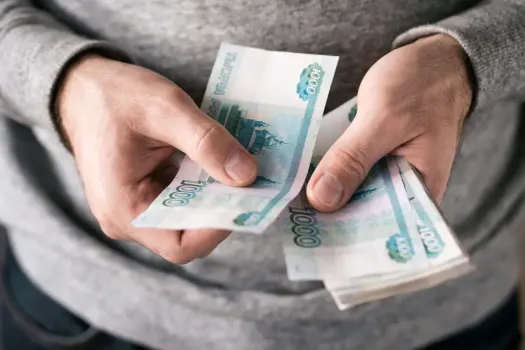 Житель Югры потерял 650 тысяч рублей при покупке авто в интернете
