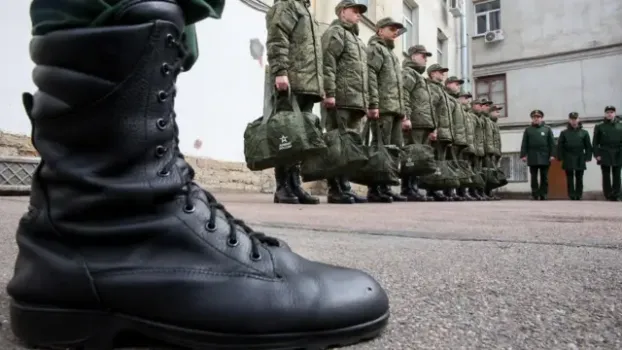 В Югре призывники начали получать электронные повестки