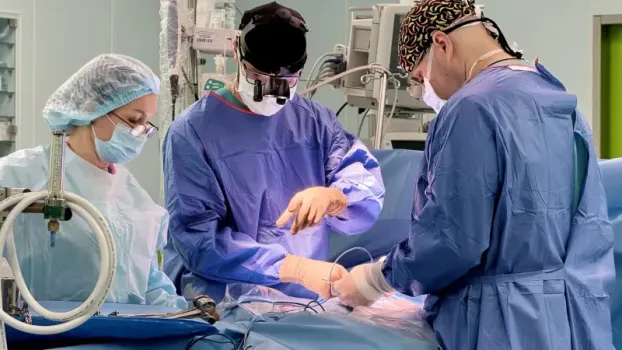 В Няганской больнице впервые провели уникальную операцию на сонной артерии
