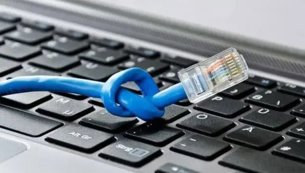 Жители Нижневартовска сообщили о перебоях с мобильным интернетом