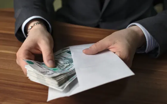 В Сургуте бюджетникам повысят зарплаты