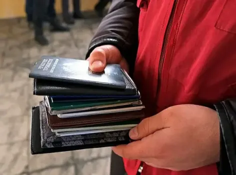 В Ханты-Мансийске ликвидирована ОПГ, незаконно зарегистрировавшую 330 мигрантов