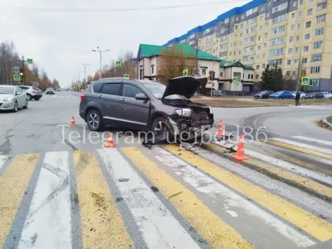В Мегионе в столкновении двух автомобилей пострадали два человека