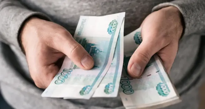 Мошенников из Югры обязали вернуть 272 тысячи рублей обманутой пенсионерке