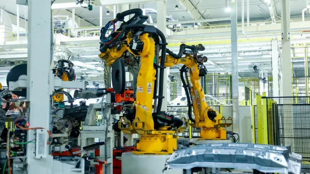 Готовы платить по 345 тысяч: что за работу предлагают жителям Югры