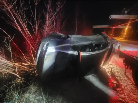 Не справился с управлением: в Югре водитель Honda улетел в кювет