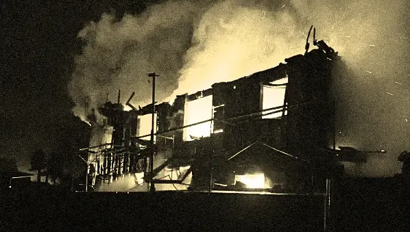 Два часа пламени и восемь погибших: что известно о жутком пожаре в СНТ под Су