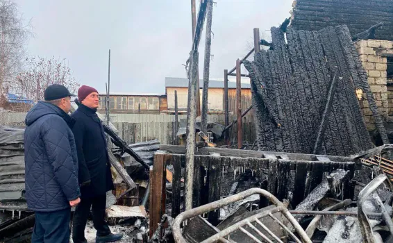 Мэр Сургута Максим Слепов взял на личный контроль помощь пострадавшим при пожаре
