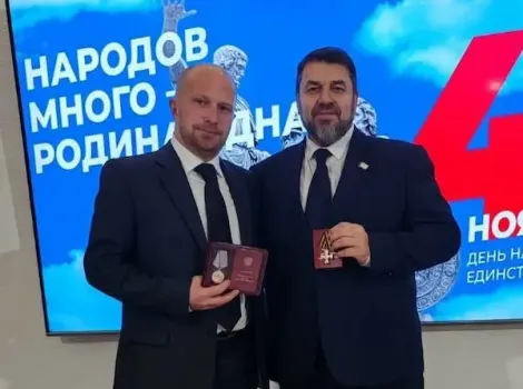 Президент Путин наградил двух участников СВО из ХМАО боевыми наградами