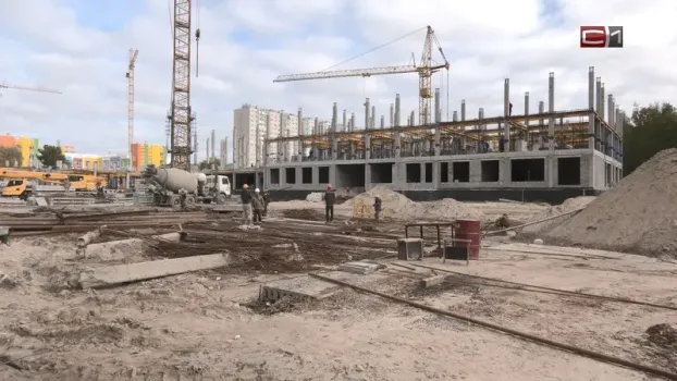 Готово только на 39%: в Сургуте возбудили уголовное дело из-за срыва строительства школы