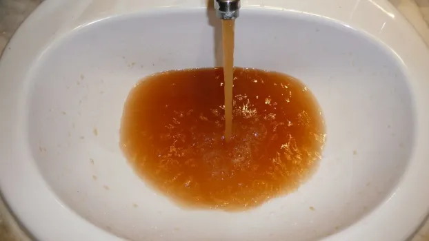 Месяц без чистой воды: жителям Сургута вернули по 7 рублей вместо компенсации