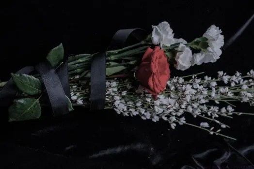 Сургут простился с многодетной семьей, погибшей в ночном пожаре