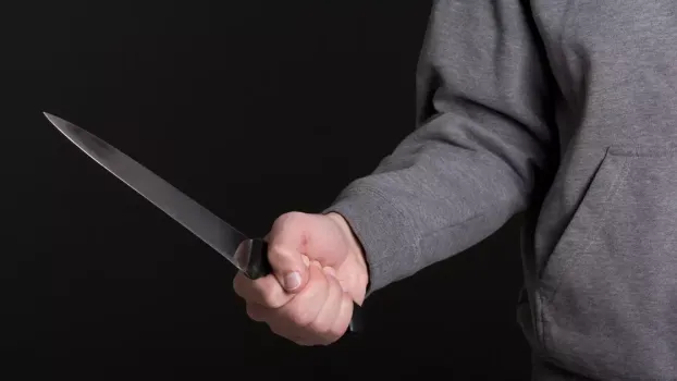 В Сургуте мужчина ударил ножом прохожего во время ссоры и сбежал
