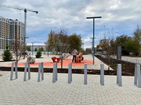 В Нижневартовске открыли новую прогулочную зону со всеми удобствами