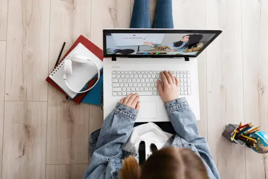 Школы Когалыма перевели на дистанционное обучение из-за непогоды