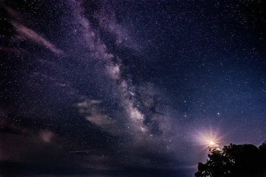 Мощная поддержка звезд: на эти знаки обрушится поток безоблачного счастья уже в конце года — мечты станут реальностью