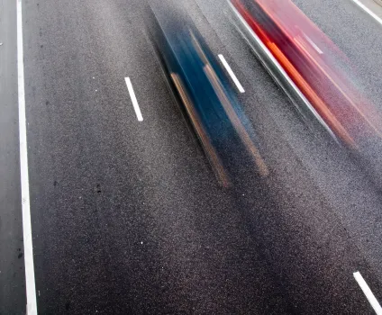 В Югре сняты ограничения скорости на трассах после улучшения погодных условий