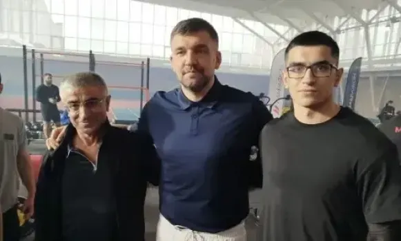 Сургутский тяжелоатлет снялся в клипе Басты