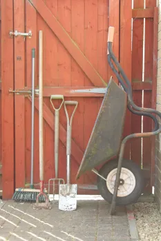 Коррозия металла больше не грозит: садовые инструменты без ржавчины — выглядят как новые и через 10 лет