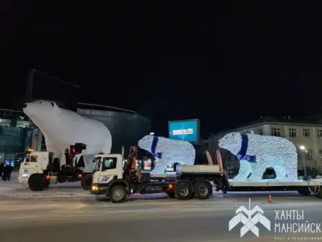 В Ханты-Мансийске по улицам проехались светящиеся гигантские мишки