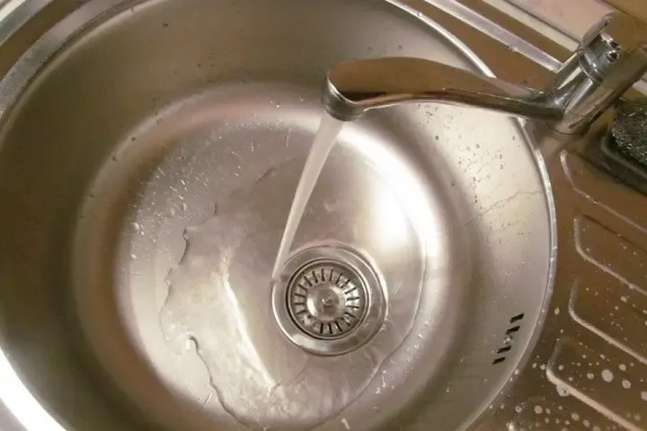 Масштабное отключение воды, аномальные морозы и актировки для нефтяников: главные новости ХМАО на утро 8 декабря