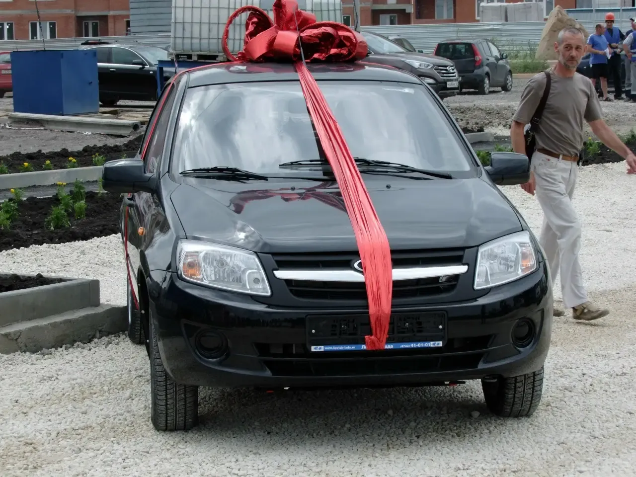 Спрос на новые авто, новые запреты для мигрантов и отмена звездных концертов: главные новости ХМАО на утро 10 декабря