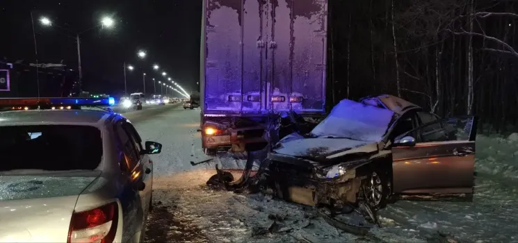 18-летняя пассажирка погибла в ДТП с грузовиком