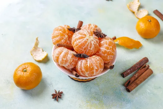 Не больше трех долек в день: медики назвали суточную норму мандаринов для ребенка