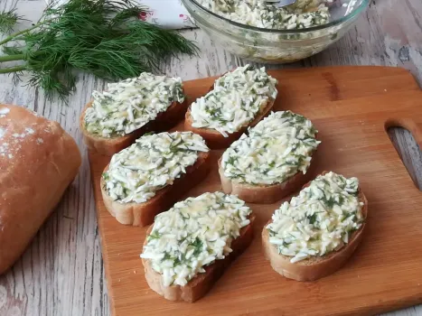 Копеечная закуска из 90-х: ее подавали на каждой гулянке &mdash; незаслуженно забытый рецепт